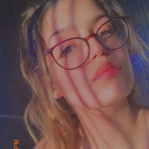 Meet your Posher, Laetitia